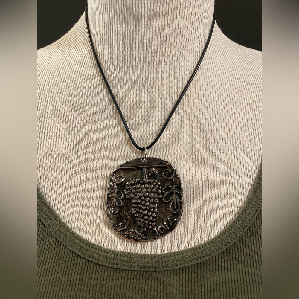 Dionysus Pendant Necklace - Picture 5 of 7